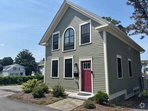 Building Photo - 46 Pleasant St