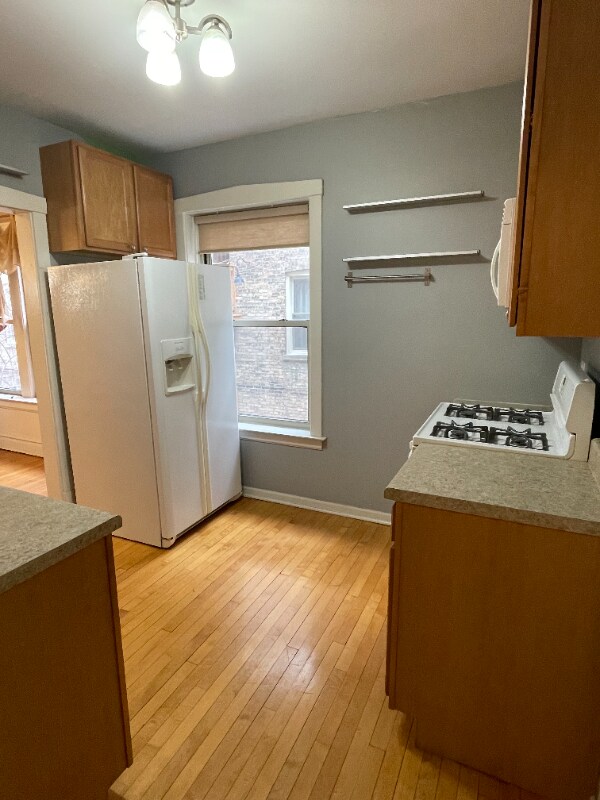 Building Photo - 403 S East Ave