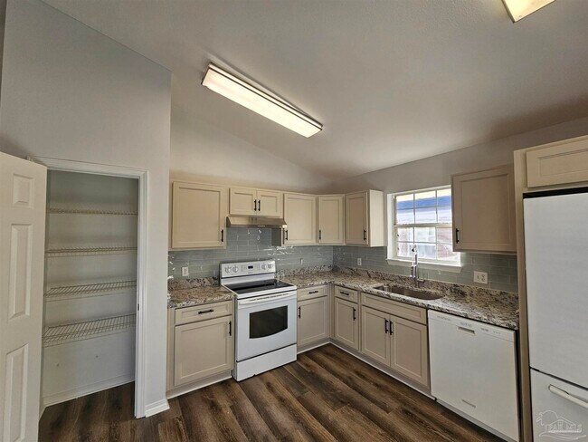 Foto del edificio - 28 Easton St