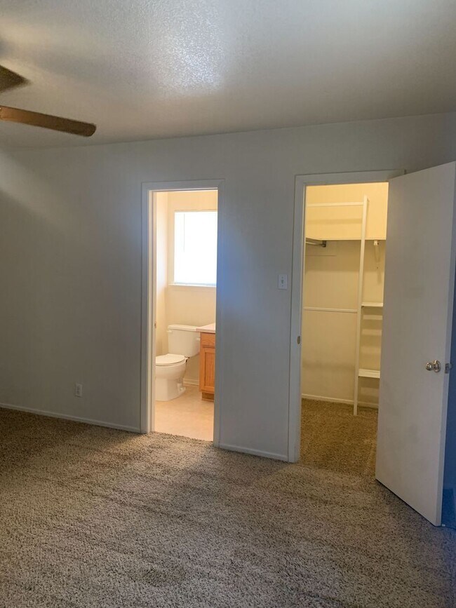 Building Photo - 3 Bdrm 1.5 Bath 1 Car Garage