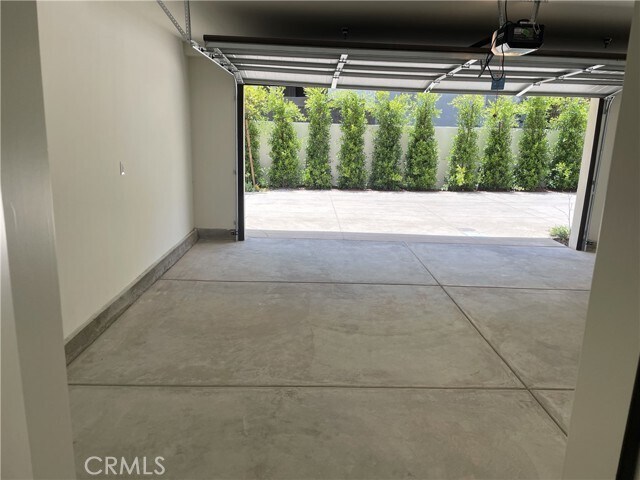 Building Photo - 1022 La Cadena Ave