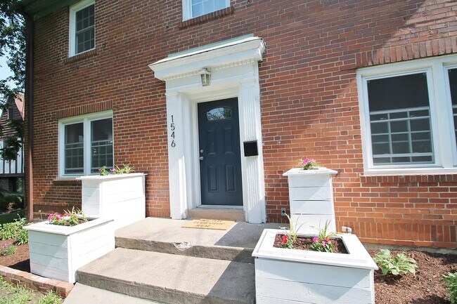 Foto del edificio - 1546 Elizabeth Pl