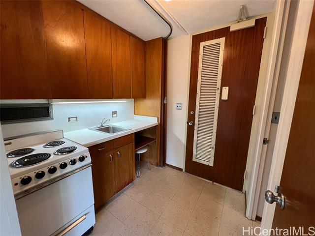 Building Photo - 1511 Nuuanu Ave