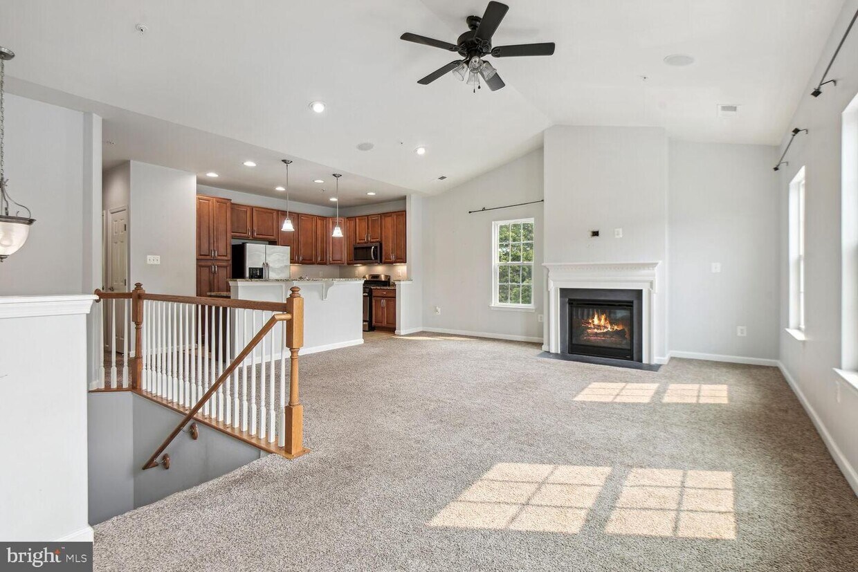 5614 Virginia Ln, Oxon Hill, MD 20745 Townhome Rentals in Oxon Hill