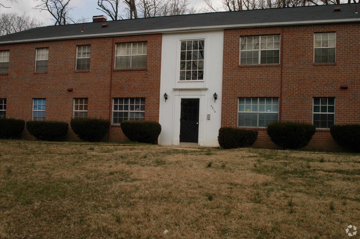 Building Photo - 4312 Fernhill Ave
