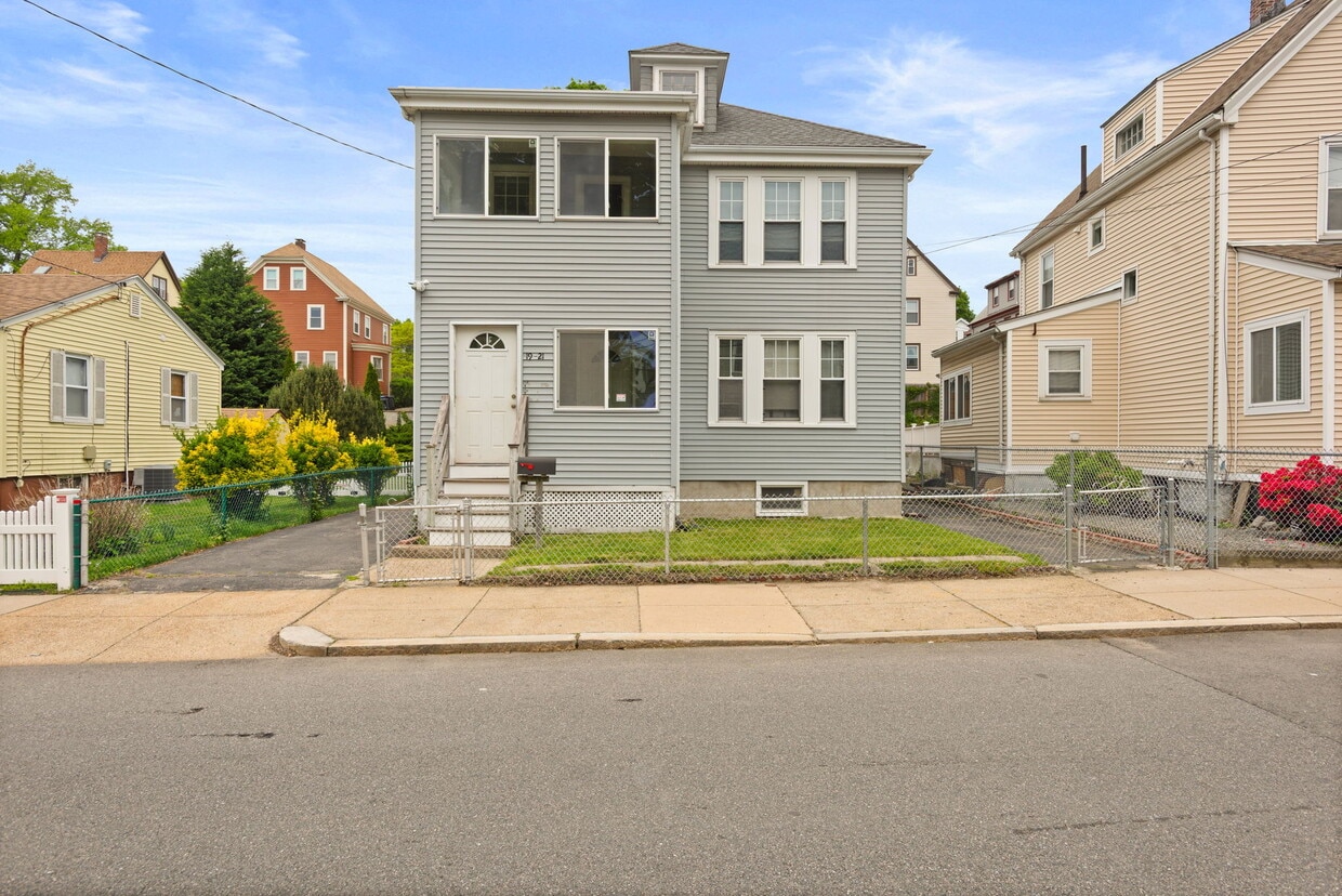 Primary Photo - 21 Everdean St