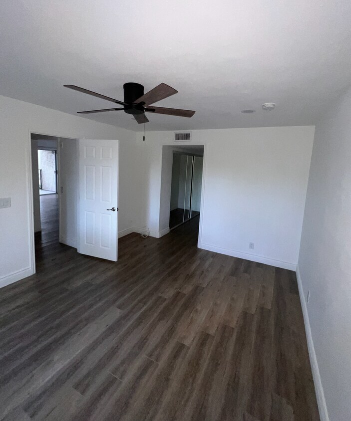 Foto principal - Modern 2-Bedroom Apartment in Gated Van Nu...