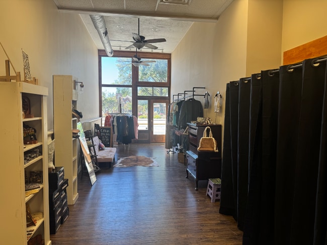 Foto del edificio - 172 S Maple St