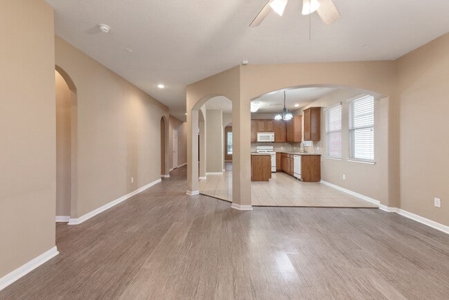 Foto del edificio - 7414 Bering Landing Dr