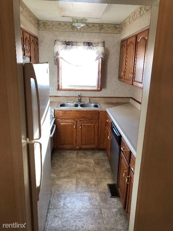 Building Photo - 2 br, 1 bath Condo - 3227 Lupine Dr