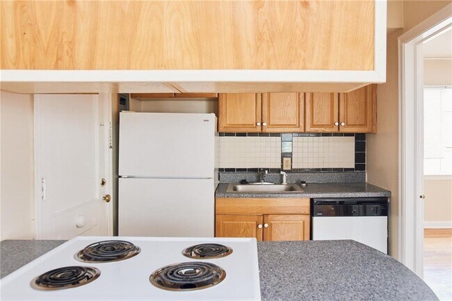 Foto del edificio - 1082 Briarcliff Rd NE