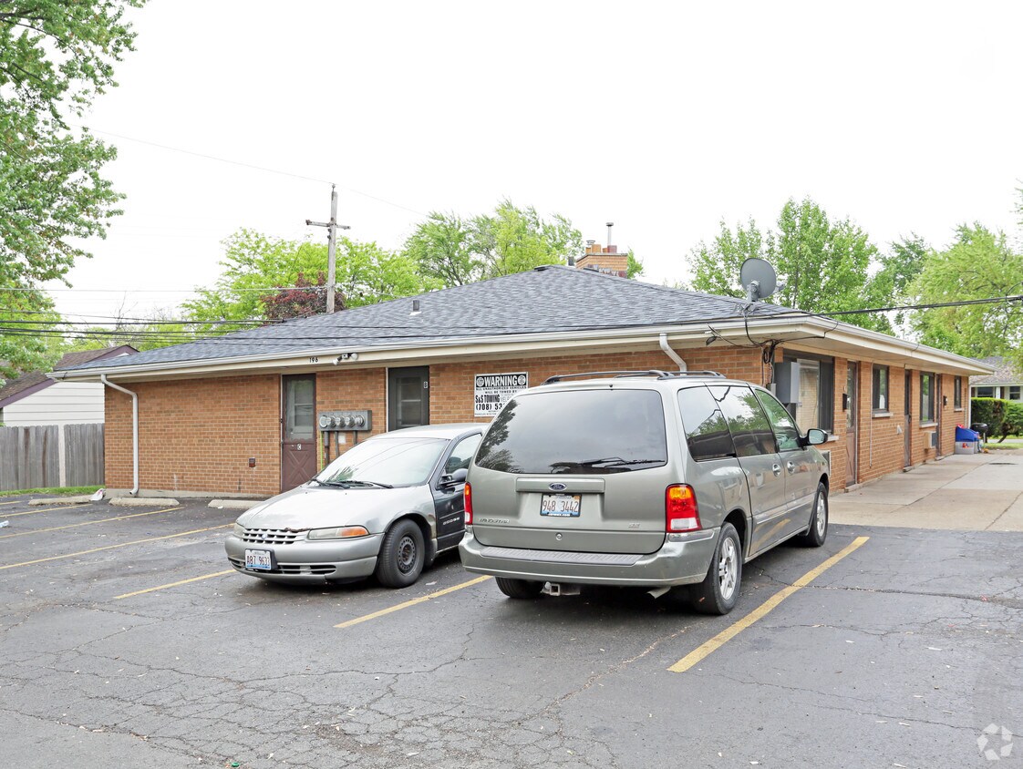 Building Photo - 196 E Lorraine Ave