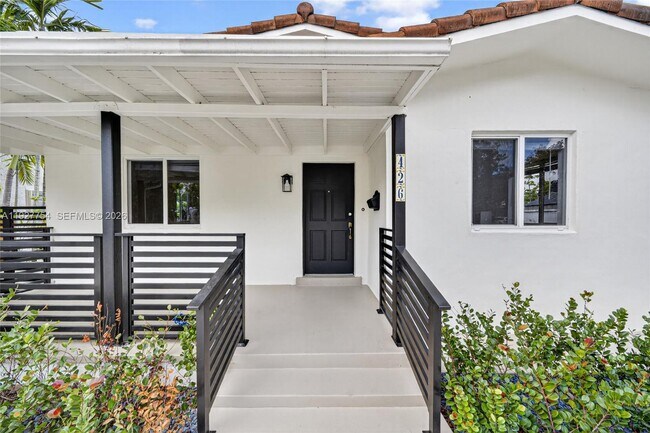 Foto del edificio - 426 SW 26th Rd