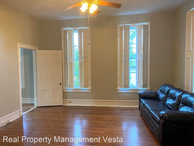 Building Photo - 1 br, 1 bath House - 306 College Street