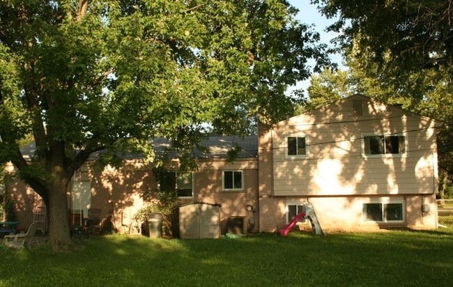 Back - 4233 Marywood Dr