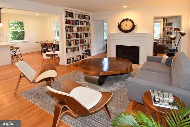 Foto del edificio - 4732 Ellicott St NW