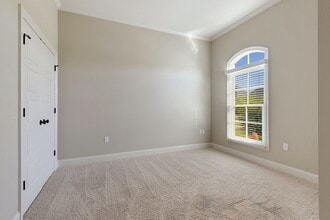 Building Photo - 14064 Park Ter