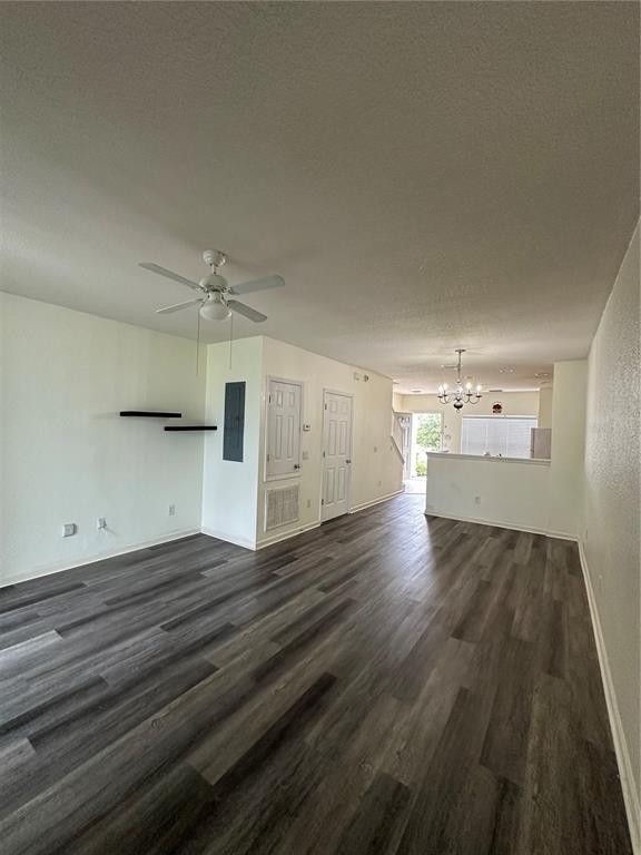 Building Photo - 4452 SW 49th Ave