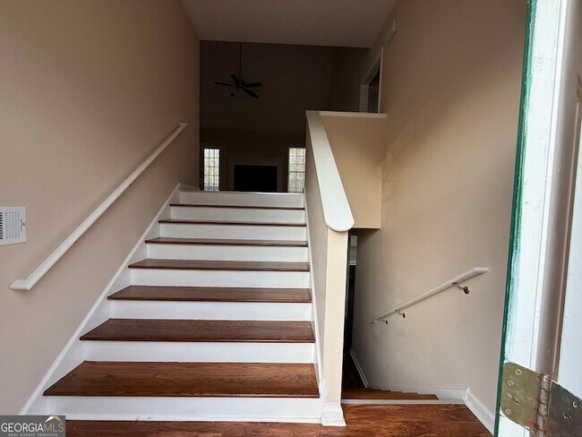 Foto del edificio - 175 River N Ct