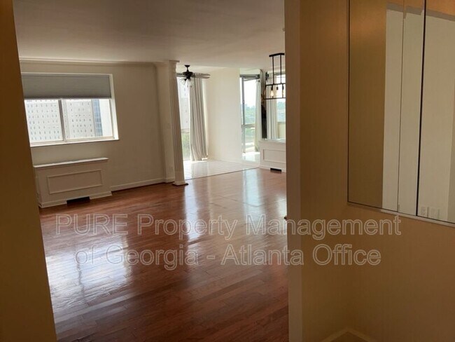 Building Photo - 215 Piedmont Ave NE