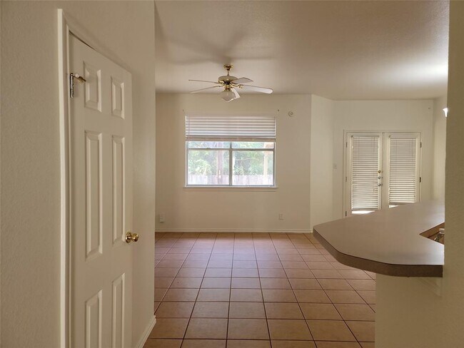 Building Photo - 6606 Windrift Way