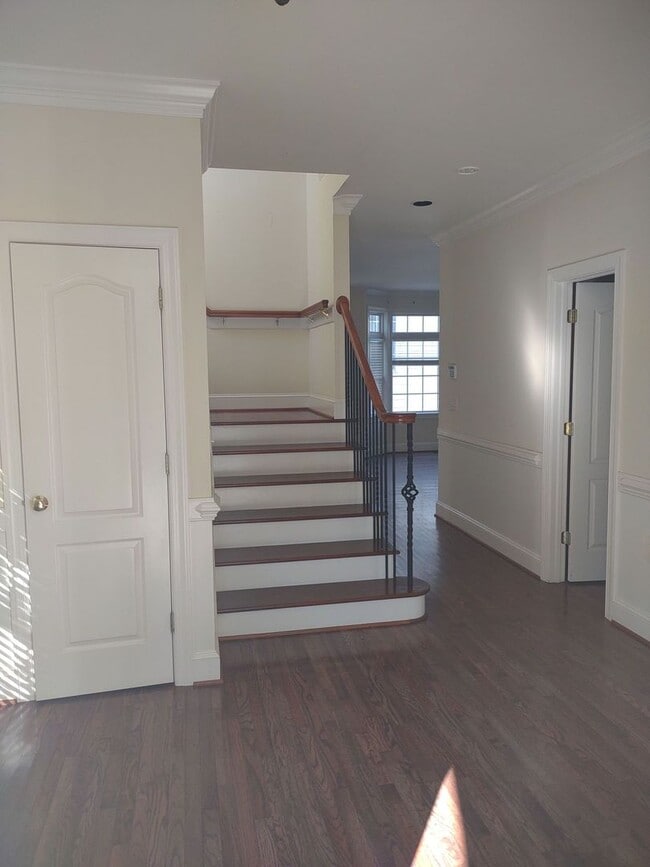 Building Photo - COMING SOON !!! | Just Minutes from Downto...