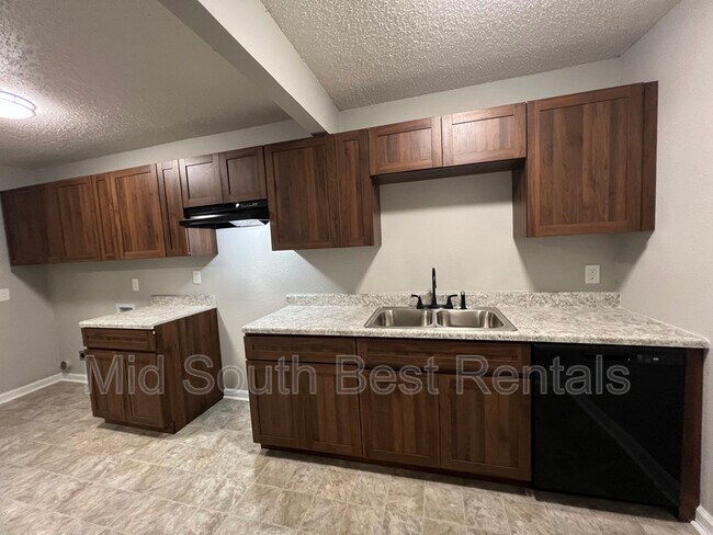 Foto del edificio - 904 Tampa Ave