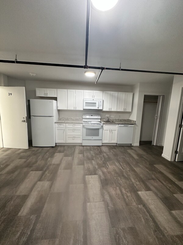 Foto principal - 1120 Montana St