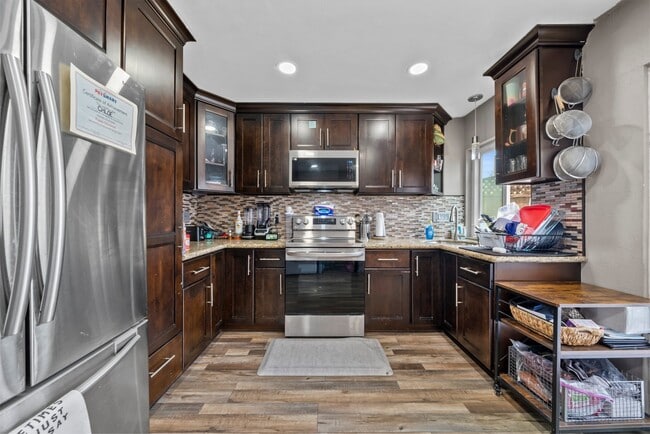 Building Photo - 1580 Mendocino Dr