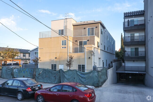 Foto principal - 11731 Runnymede St