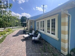 Building Photo - 44 Nicholson Dr