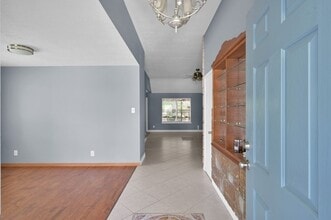 Building Photo - 6715 Dillon Dr