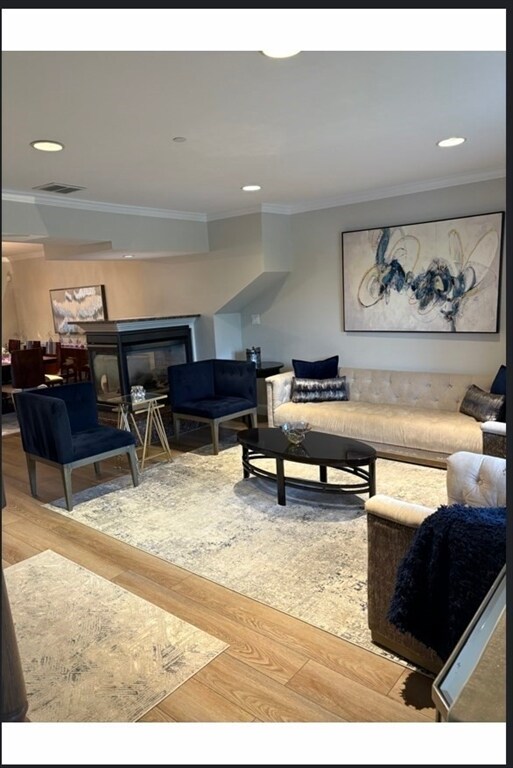 Foto del edificio - 218 Rangeway Rd