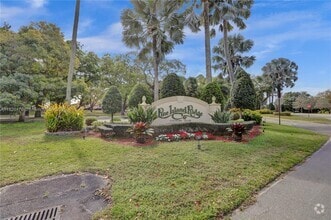 Building Photo - 1524 Whitehall Dr