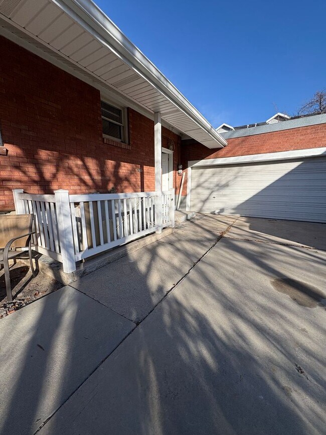 Building Photo - 760-762 N 100 W