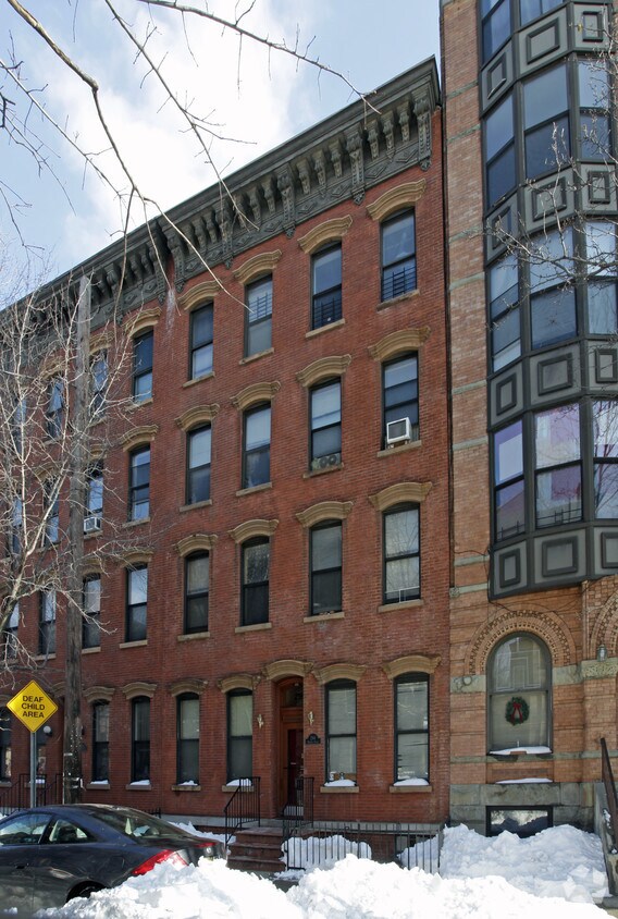 296 Barrow St, Jersey City, NJ 07302 Apartments in Jersey City, NJ