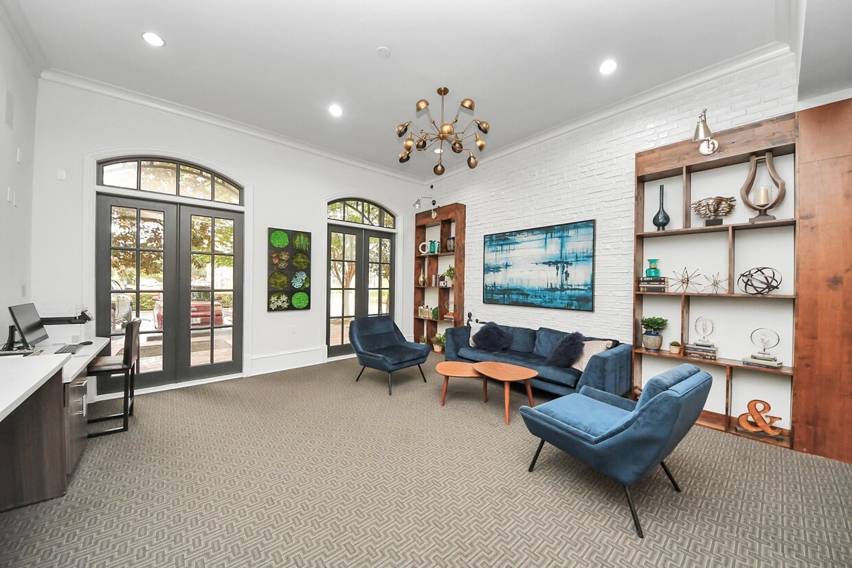 Building Photo - 3003 Memorial Ct