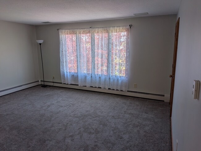 Building Photo - 141 Pierremount Ave