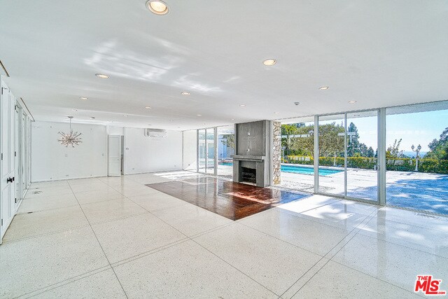 Building Photo - 1101 Loma Vista Dr