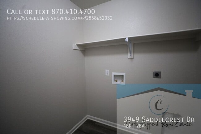 Building Photo - 3949 Saddlecrest Dr