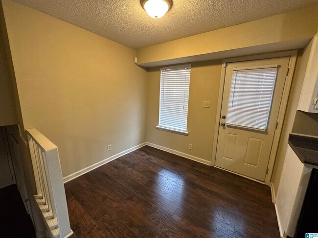 Building Photo - 3113 Cobblestone Dr