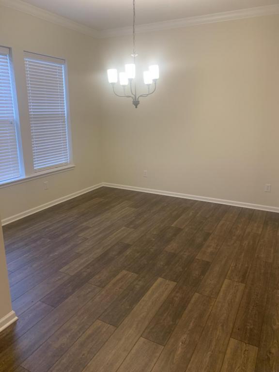 Foto del edificio - 5824 Buskirk Drive