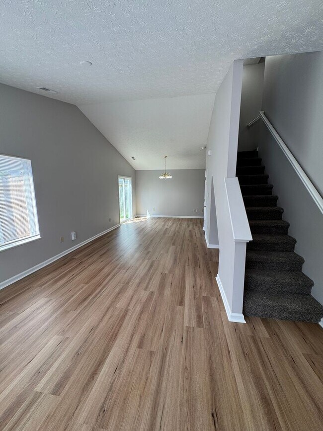 Foto del edificio - 703 Mountain Pine Dr
