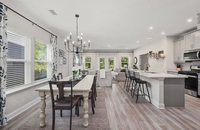 Foto del edificio - 116 Meadow Creek Dr