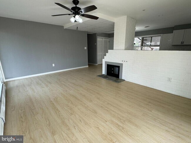 Foto del edificio - 133 Dogwood Dr