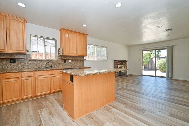 Photo - $3790 - 3BR - GORGEOUS REMODELED HOME IN N...