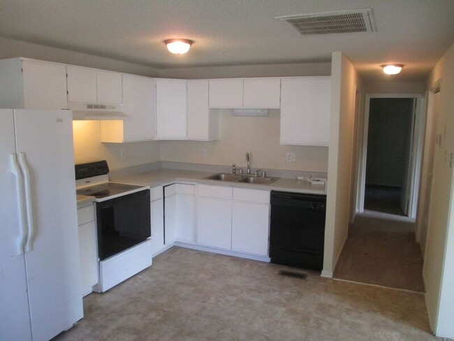 Building Photo - 3908 Hopkins Ct