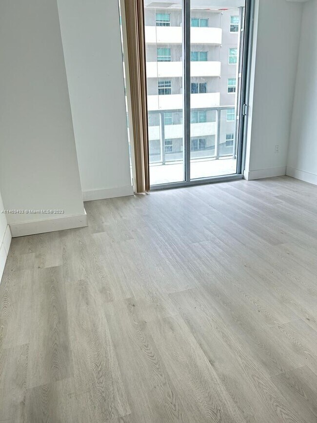 Foto del edificio - 1111 SW 1st Ave