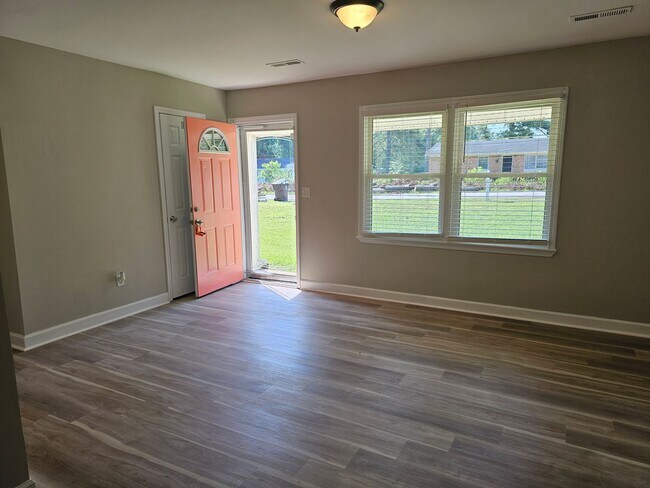 Building Photo - New to Rental Market- Brick Ranch Home wit...