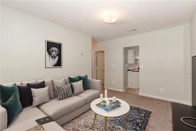 Photo - 1443 W 40th St Townhome